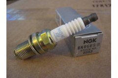 Свеча зажигания (кратно 4 шт.) для RENAULT KANGOO (KC0/1_) 1.6 16V 4x4 (KC0P, KC0S, KC0L) 2001-, код двигателя K4M 750,K4M 752,K4M 753, V см3 1598, кВт 70, л.с. 95, бензин, NGK BKR6ES11
